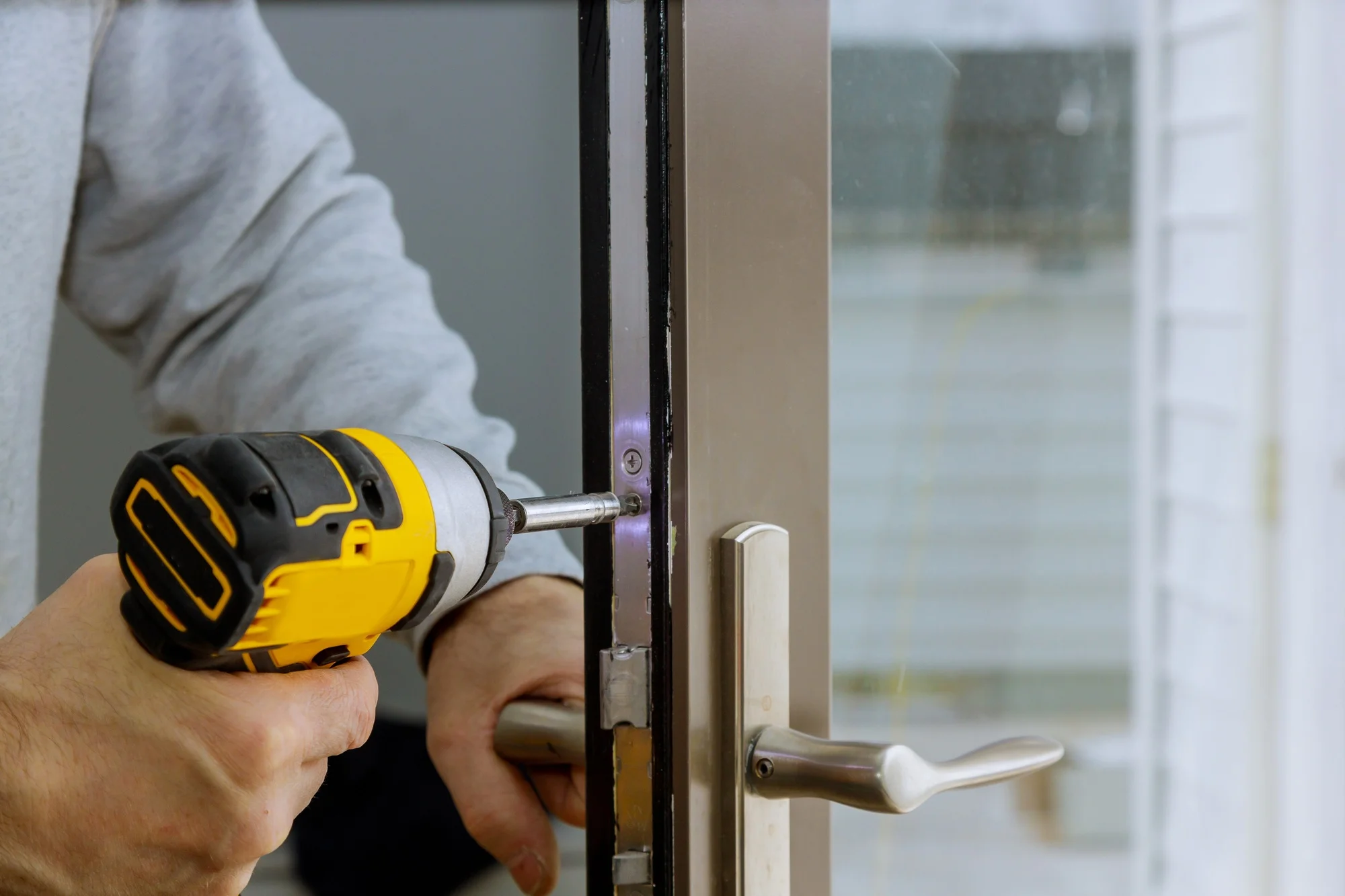 Commercial locksmith installing access control